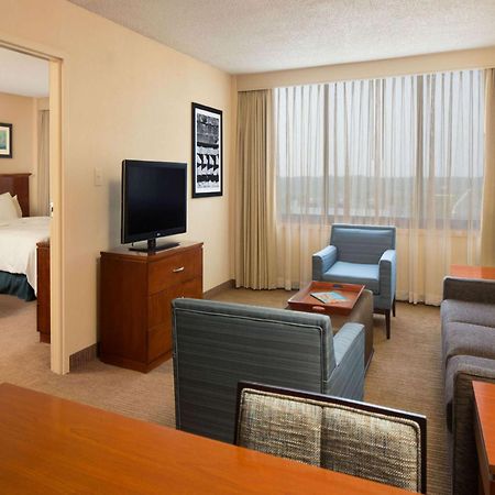 Embassy Suites Winston-Salem Exterior foto