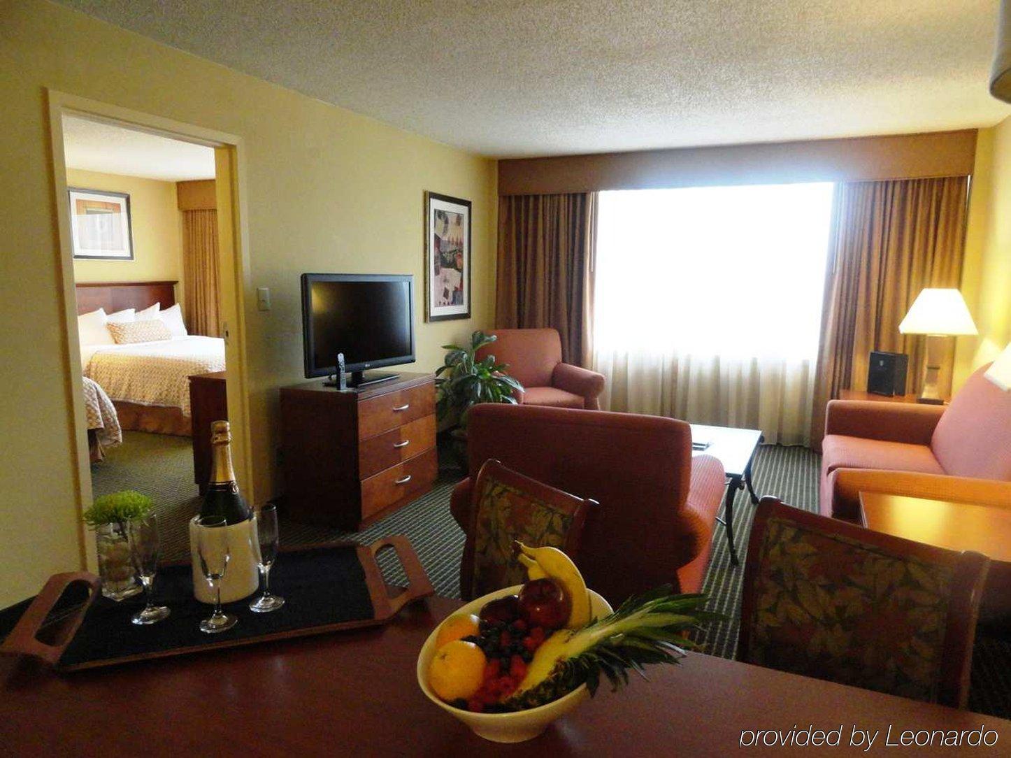 Embassy Suites Winston-Salem Zimmer foto